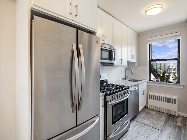 Photo - 142 Garth Rd