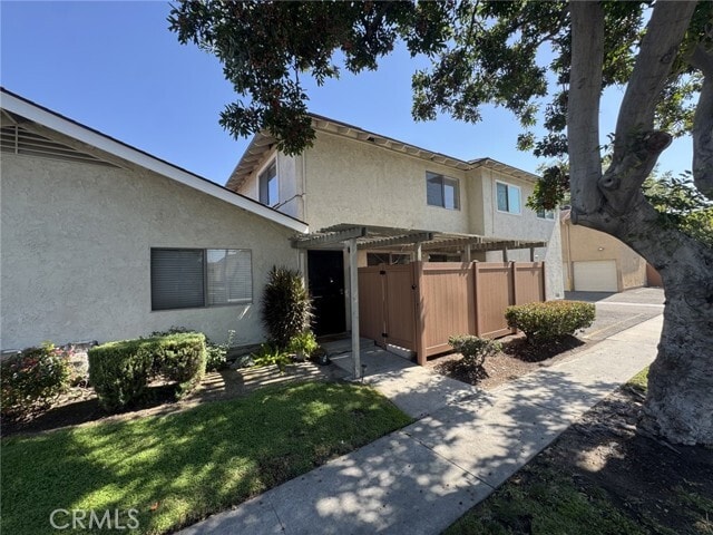 Building Photo - 16748 Cedarwood Cir