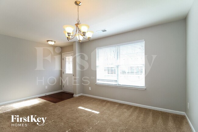 Photo - 1541 Weatherend Dr