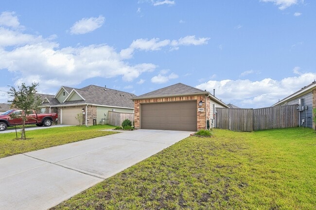 Photo - 920 Gentle Moss Dr