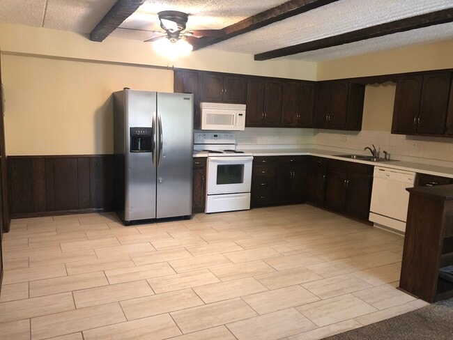 Building Photo - 304 4th St S Unit 102