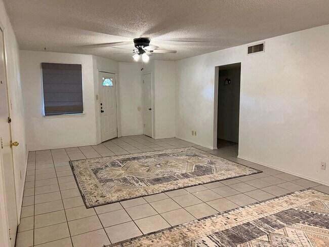 Photo - 306 Sun Flower Dr