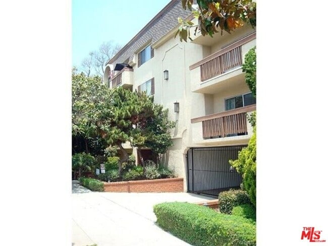 Building Photo - 811 6th St Unit 208 Rental