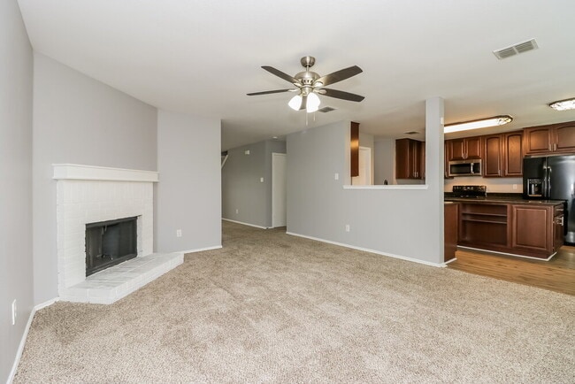 Photo - 937 Stone Chapel Way