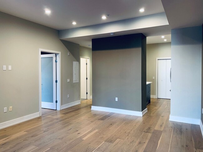 Photo - 4525 Walnut Associates LP