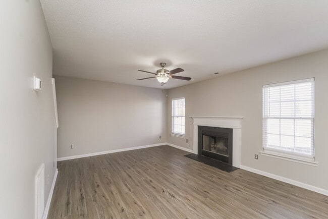 Photo - 426 Havenbrook Way NW