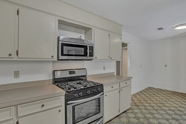 Photo - 205 Walnut St