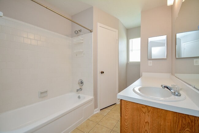 Photo - 1910 Crosscoach Ln