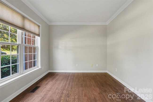 Photo - 11526 Sir Francis Drake Dr
