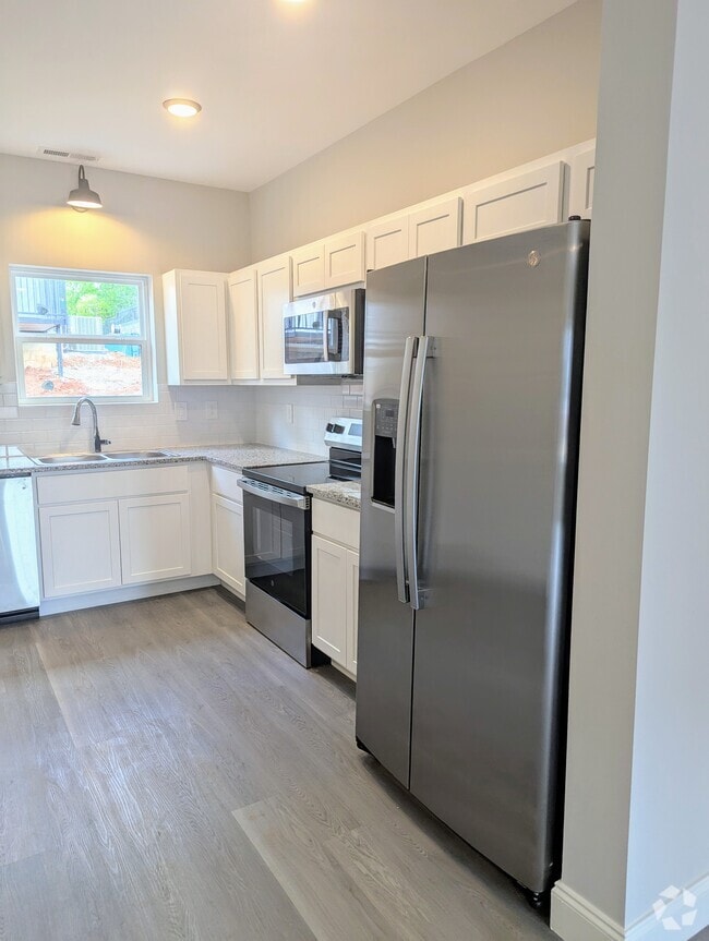 Building Photo - Dawson Creek Rental