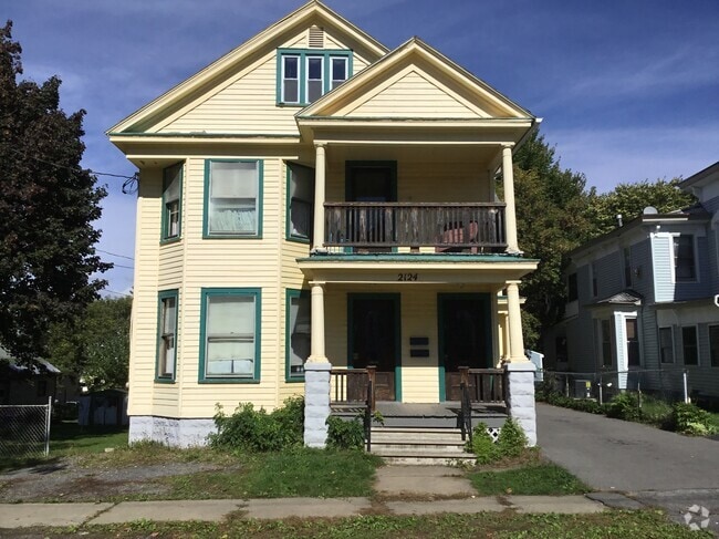 Building Photo - 2124 Highland Ave Unit 2nd Floor Rental