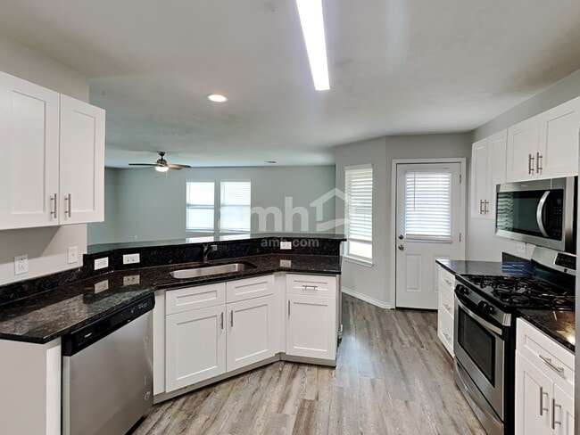 Photo - 13323 Ambrosa Dr