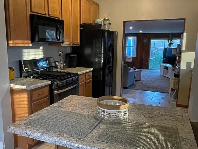 Photo - 926 N 12th St