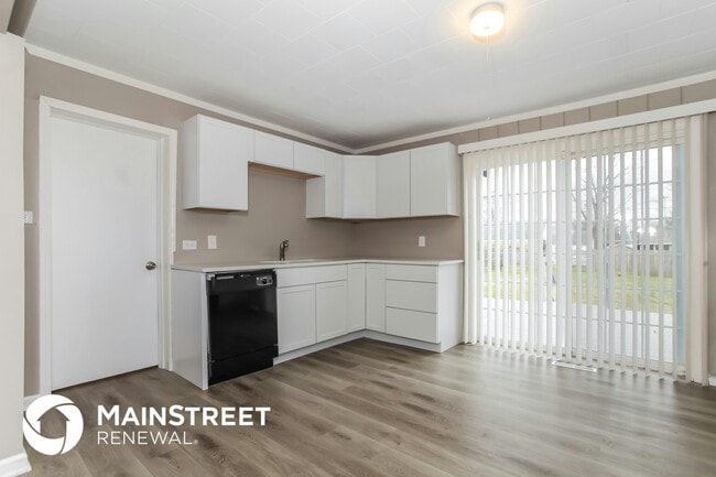 Photo - 1028 Midland Ave