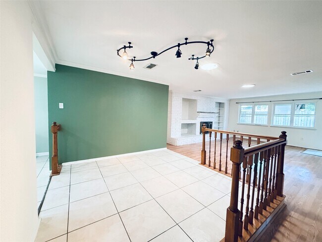 Photo - 16439 Hickory Knoll Dr