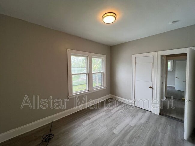 3293 E 121st St Unidad Up Unit