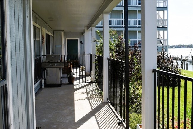 Photo - 4011 NASA Road 1 Unidad 406