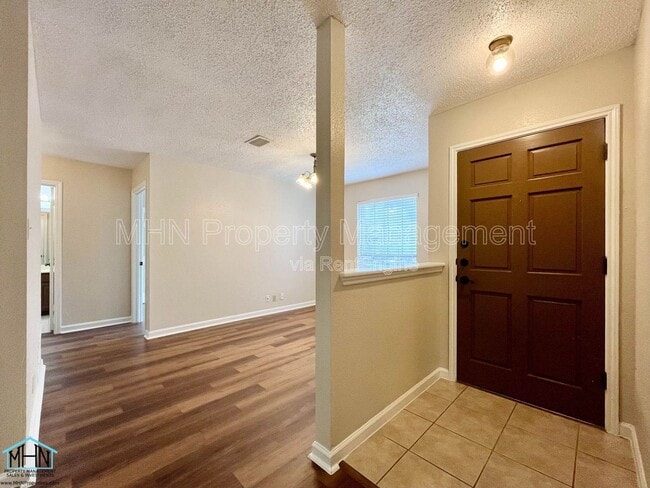 Photo - 1627 Firwick Dr