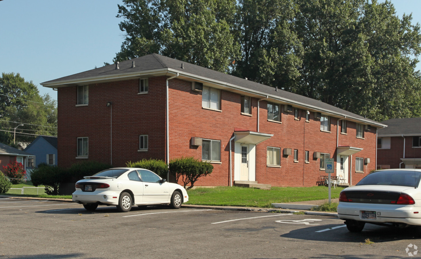 Photo - 820 on French Apartments