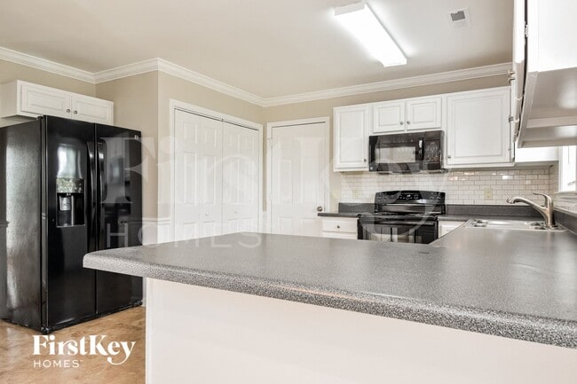 Photo - 6033 Old Plank Rd