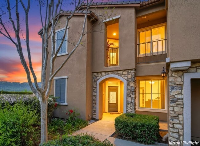 Building Photo - Single Level Condo - 2 Bedroom + Den With Views in Sabre Springs