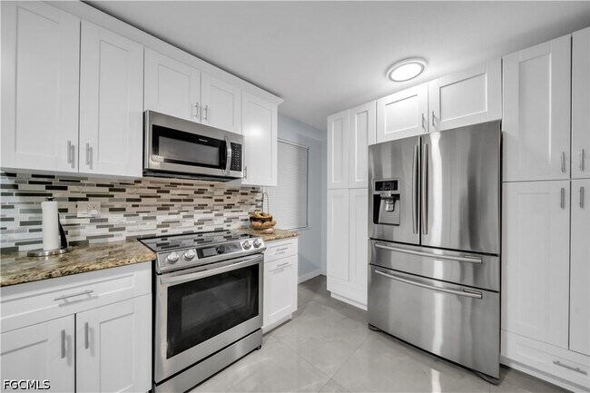 Photo - 77 Glenmont Dr W