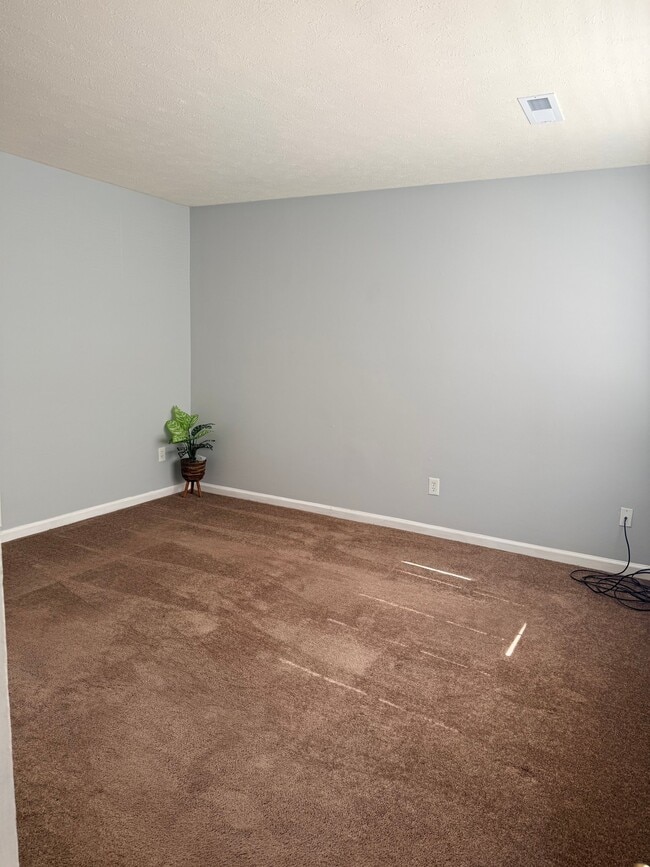 Photo - 27 Duiguid Dr