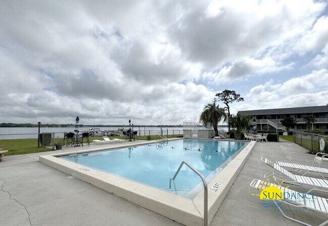 Photo - Renovated Waterfront Condo in Fort Walton ... Unit B-9