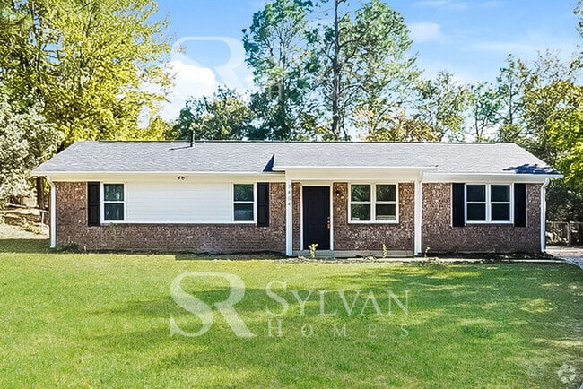 Building Photo - The Lifestyle You Deserve. Rental