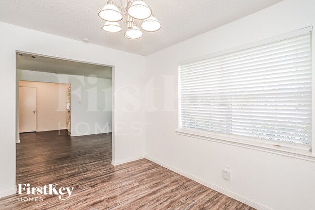Photo - 26218 Maplewood Dr