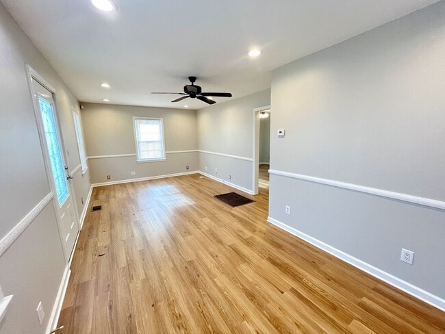 Photo - 907 Idlewild Dr