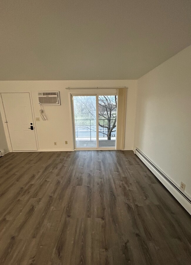 Photo - 1002 Main St Unit 10