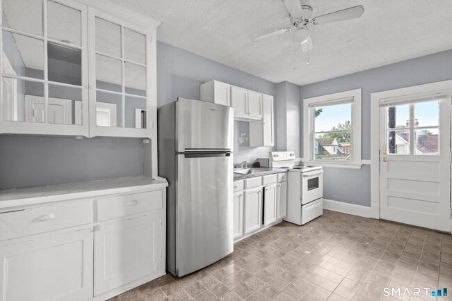 Photo - 38 Beacon St Unit 38C2