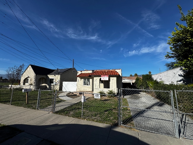 Building Photo - 788 W 13th St