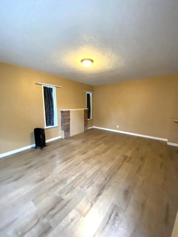 Photo - 513 NW Brook St