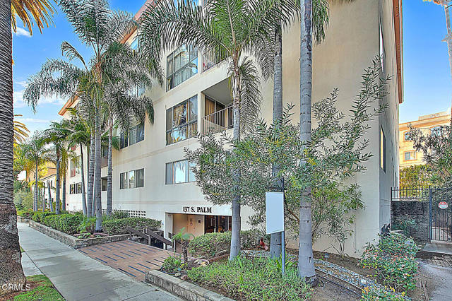 Building Photo - 137 S Palm Dr Unit 201