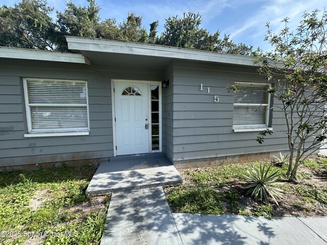 Building Photo - 115 Rivercliff Ln Rental
