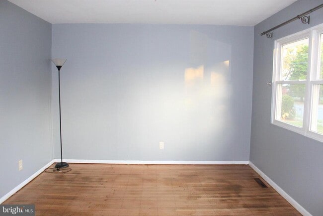 Photo - 413 Dickinson Rd