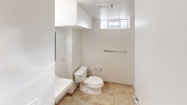 Photo - 308 Skydale Dr