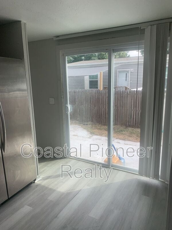 Photo - 6531 Bandura Ave