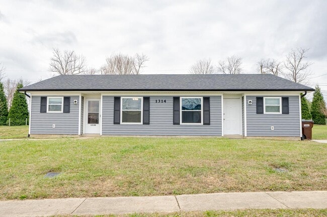 Building Photo - 1314 Farmingdale Dr Rental