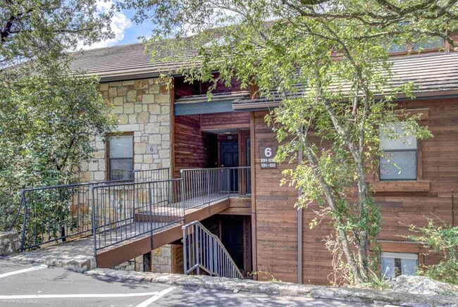 Building Photo - 4711 Spicewood Springs Rd Unit 131 Rental