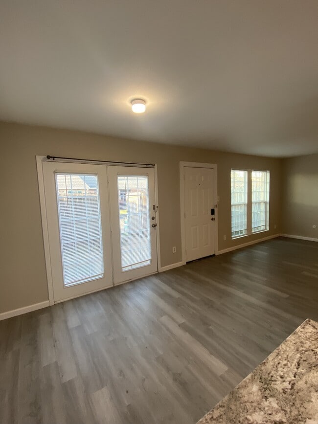 Photo - 992 Park Meadow Dr