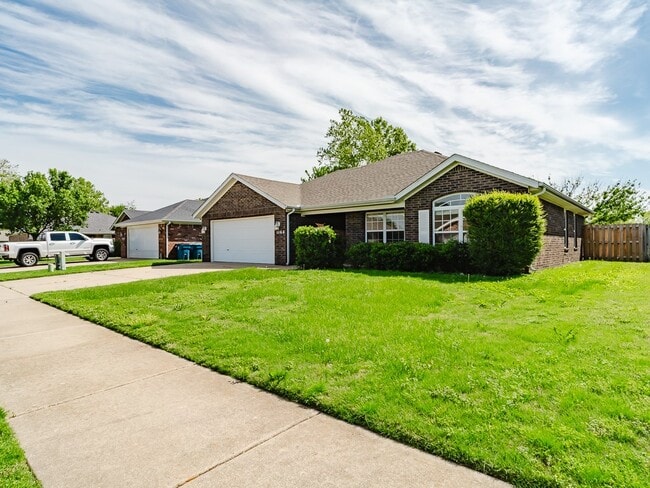 Photo - 1105 SW Cabriolet St