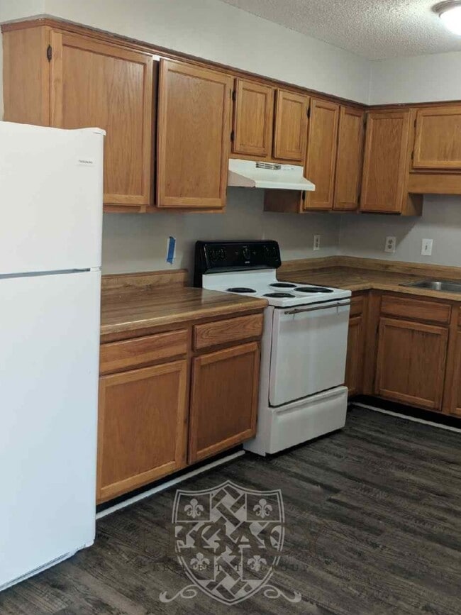 Photo - 310 N James Campbell Blvd