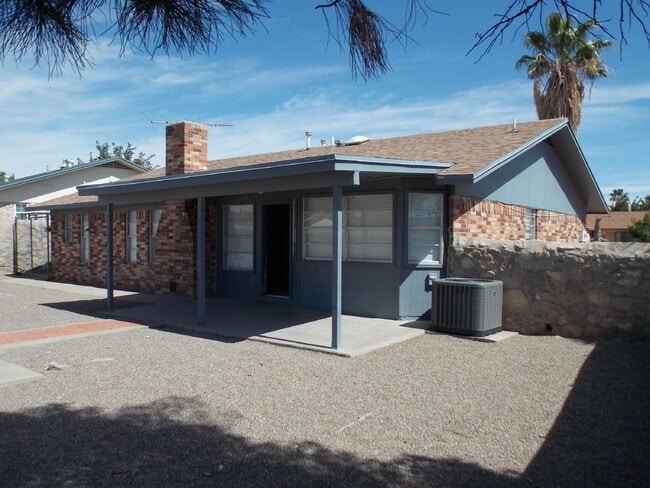 Photo - 1525 Bob Smith Dr