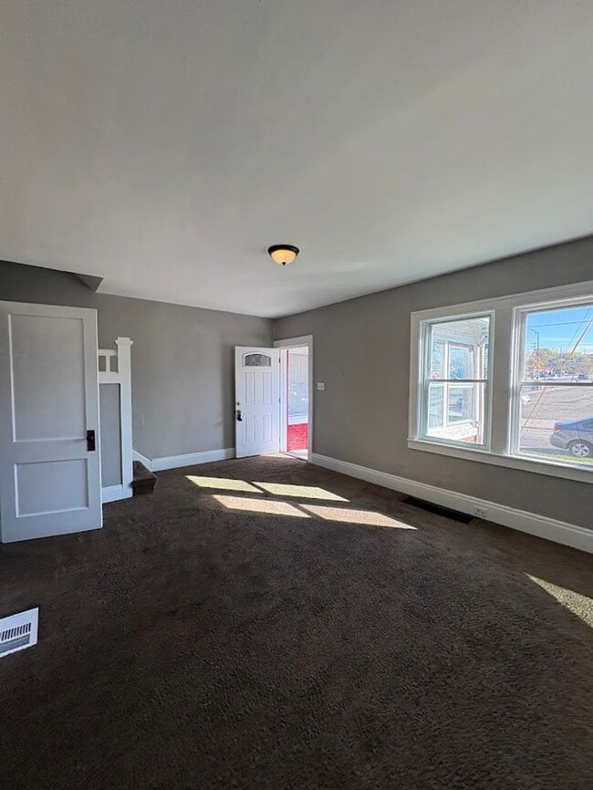 Photo - Three bedroom one bathroom townhouse for rent