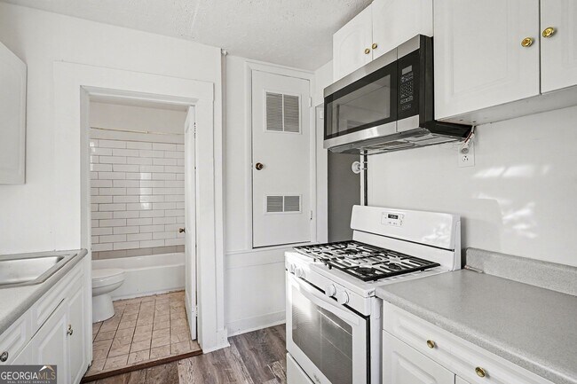 Photo - 504 Calhoun St NW