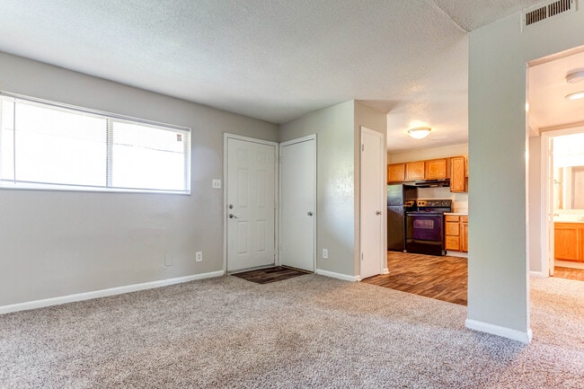 Rolling Hills - Rolling Hills Apartments