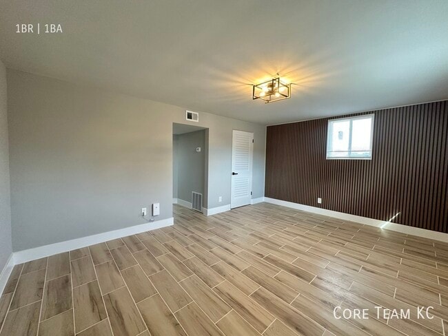 Photo - 2320 W 47th Ave Unidad 1